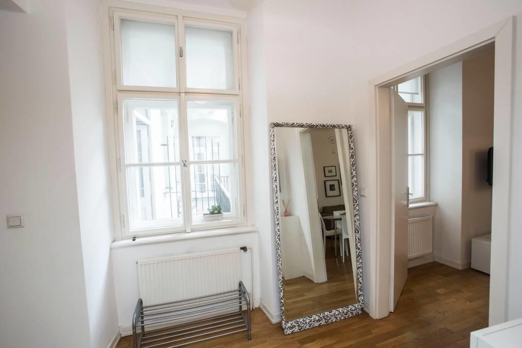 Apartment Quiet With Balcony Charles Bridge